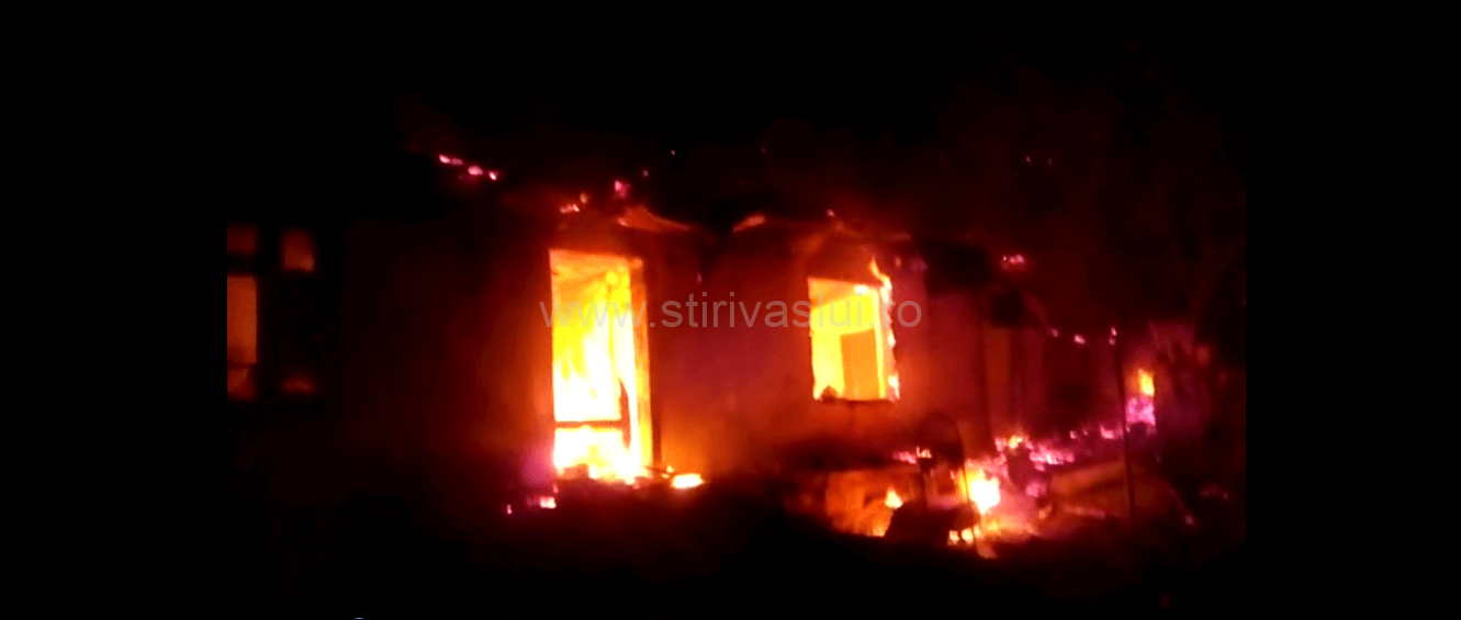 Incendiu în comuna Coroiești. Pagube însemnate (video)