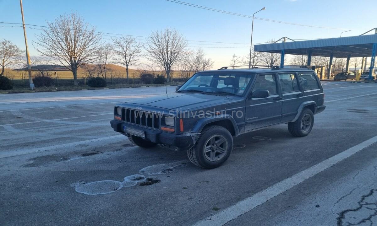 Jeep Cherokee furat din Bulgaria, descoperit la frontiera de est