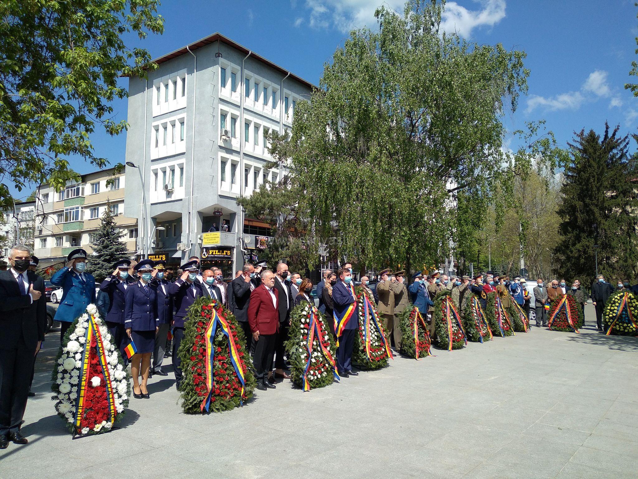 9 mai, marcată la Vaslui. Festivitate la Monumentul Independenței 4